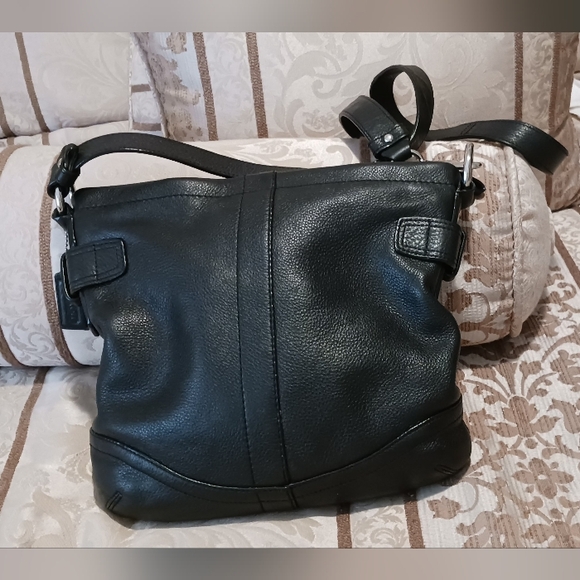 Coach VTG Black Peebled Leather Crossbody. # F19722 EUC 🎉🎉Host Pick 1/8/25🎉🎉 - Picture 2 of 16